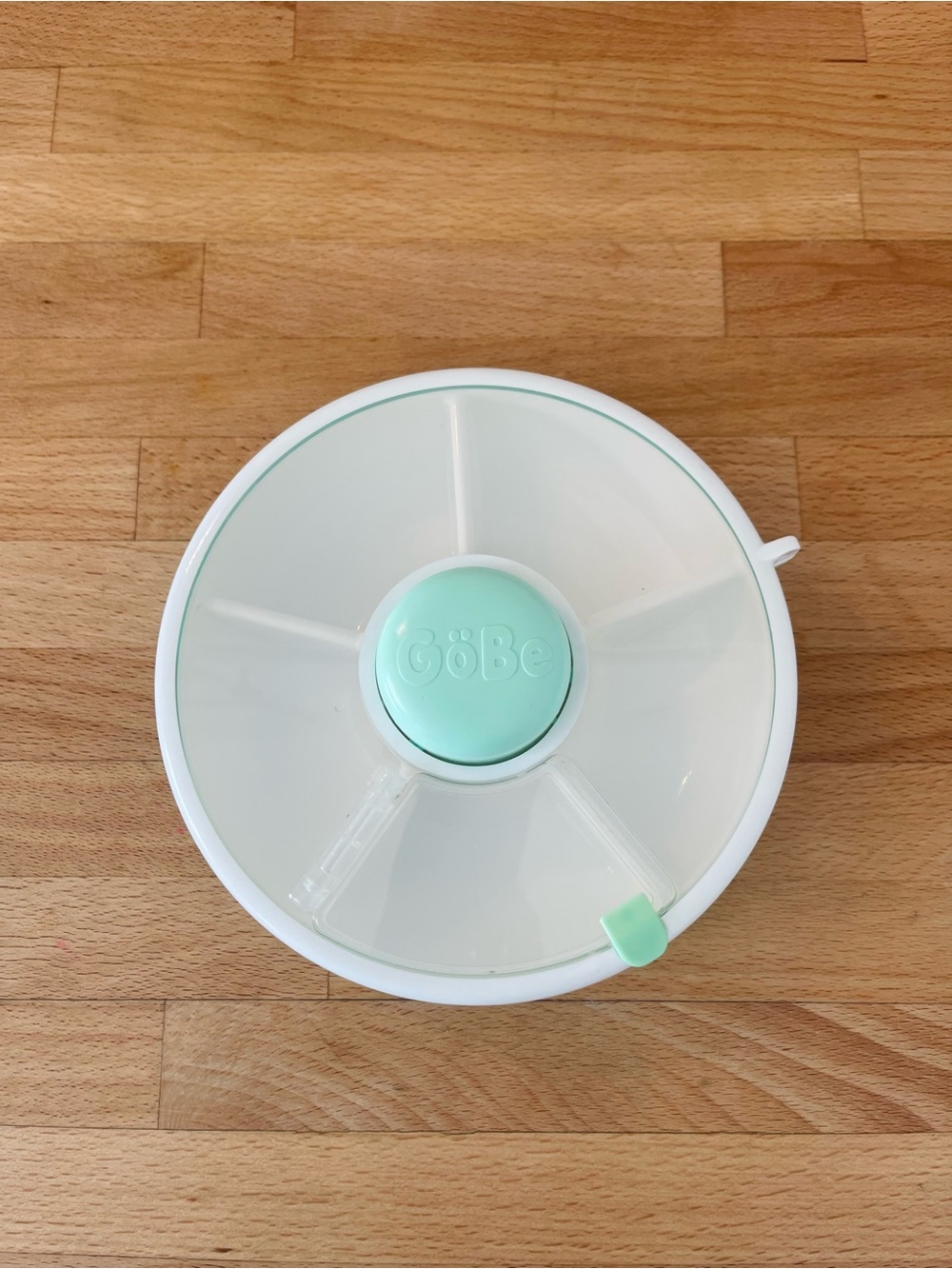 GoBe Kids Divided Snack Spinner in Mint & White